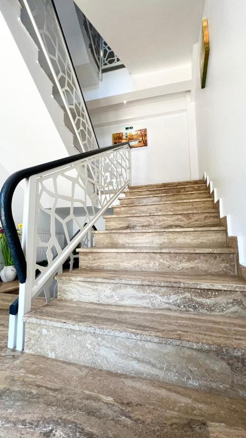 Casa Micle Hotel Craiova Ngoại thất bức ảnh